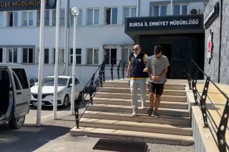 Bursa'da motosiklet hırsızı polisten ka&ccedil;amadı