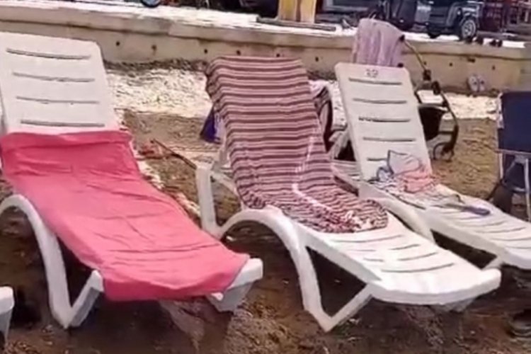 Bursa K&uuml;&ccedil;&uuml;kkumla Sahili'nde 'şezlong işgali' iddiası