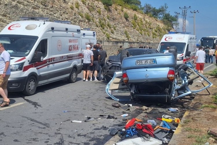 Zonguldak'ta cip ile otomobil &ccedil;arpıştı: &Ouml;l&uuml; ve yaralılar var!