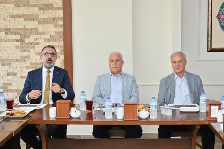 Başkan Bozbey:  &Ouml;n&uuml;m&uuml;zdeki s&uuml;re&ccedil;te Bursa'da g&uuml;zel gelişmeler olacak