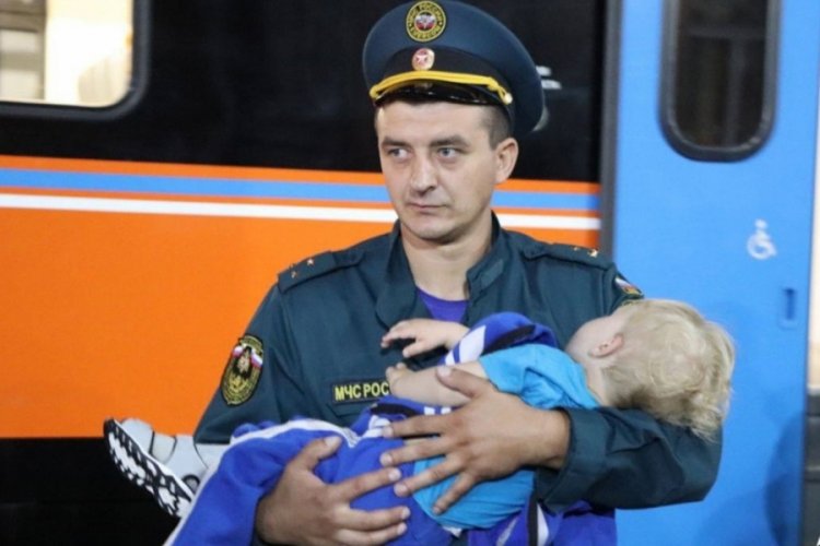 Ukrayna Rusya topraklarında ilerliyor! On binlerce kişi tahliye edildi