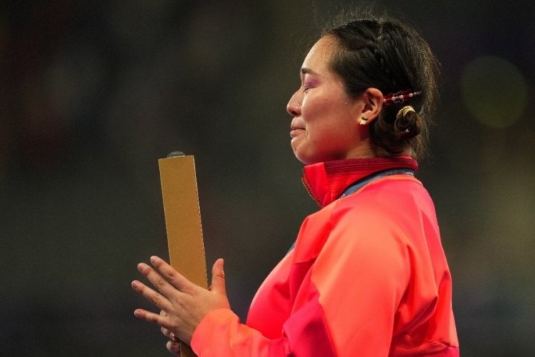 Haruka Kitaguchi, Paris 2024'te kadınlar cirit atma şampiyonu