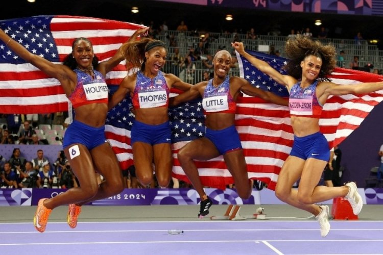Atletizm kadınlar 4x400 bayrak yarışının galibi ABD takımı!
