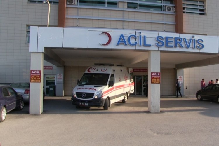 Niğde'de tır ile motosiklet &ccedil;arpıştı: 14 yaşındaki &ccedil;ocuk &ouml;ld&uuml;