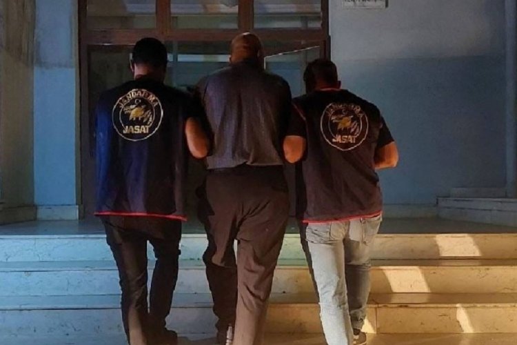 Kasten &ouml;ld&uuml;rme su&ccedil;undan aranan firariyi jandarma yakaladı