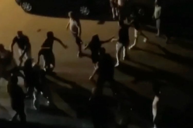 Ankara'da d&ouml;ner bı&ccedil;aklı kavga g&ouml;r&uuml;nt&uuml;lendi