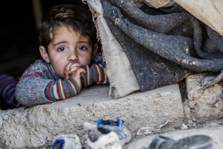 Bakanlık acı tabloyu g&ouml;zler &ouml;n&uuml;ne serdi: Her 4 &ccedil;ocuktan biri yoksul