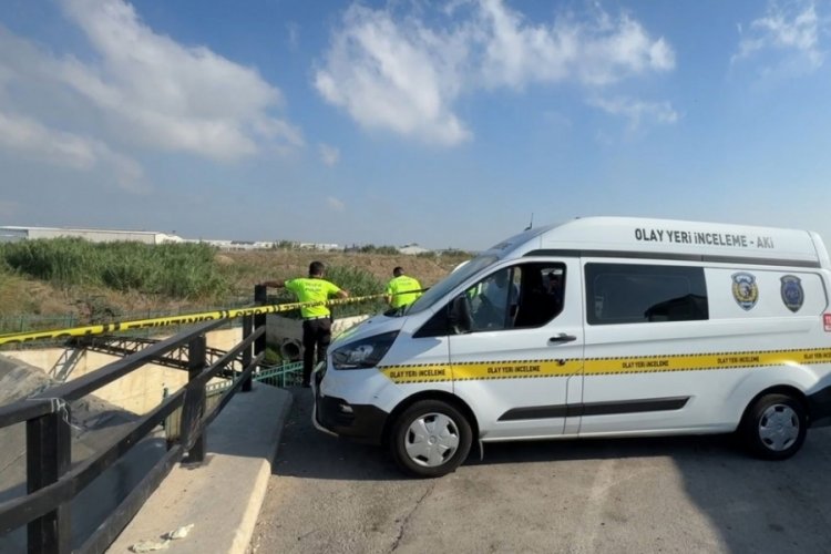 Motosiklet atık su kanalına d&uuml;şt&uuml;: 2 &ouml;l&uuml;!