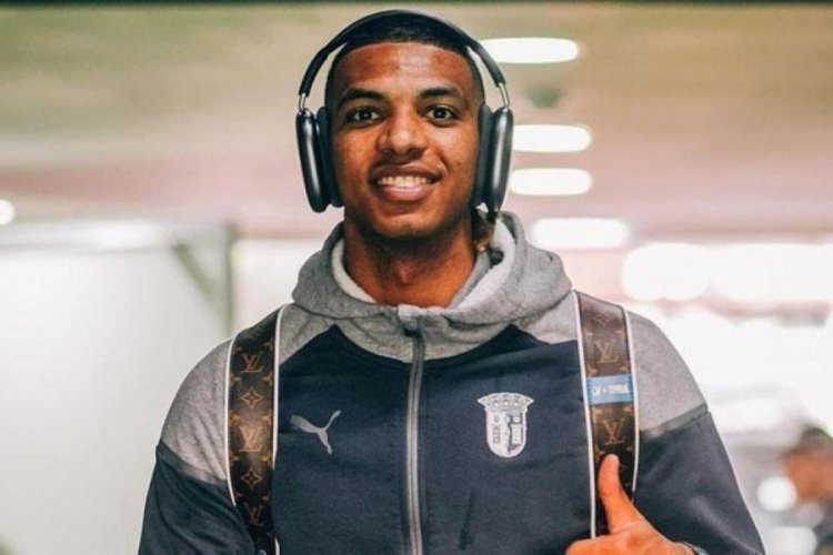 Beşiktaş, Ndour transferini a&ccedil;ıkladı! İstanbul'a geliyor