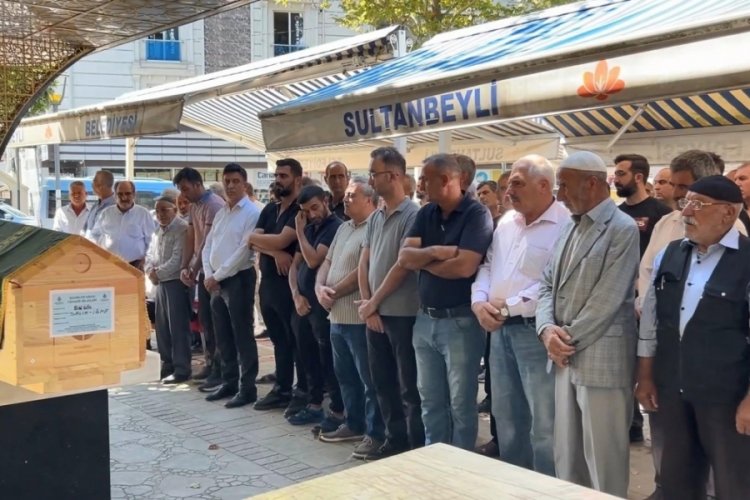 G&ouml;&ccedil;&uuml;k altında kalan &Ccedil;evre m&uuml;hendisi Cengiz &Ouml;calan son yolculuğuna uğurlandı