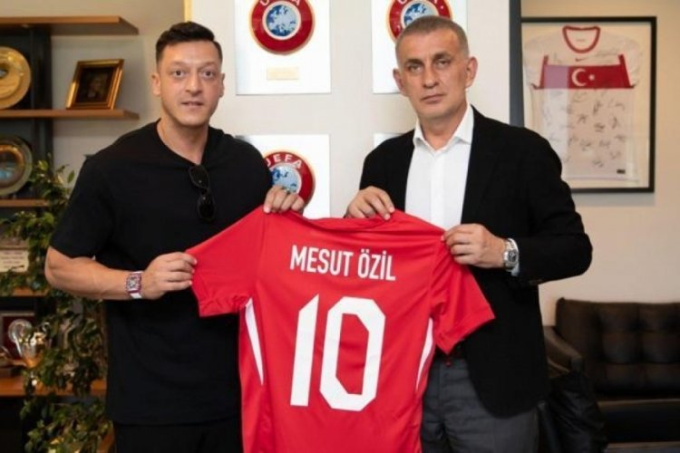 Mesut &Ouml;zil TFF Başkanı Hacıosmanoğlu'nu ziyaret etti