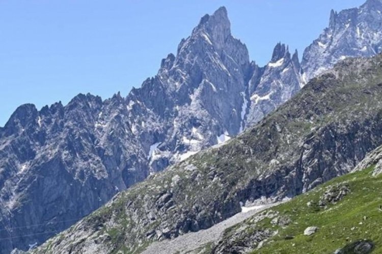 Mont Blanc Dağı'nda korkutan &ouml;l&ccedil;&uuml;t!