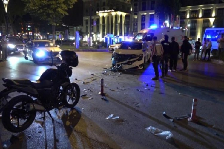 K&uuml;tahya'da otomobil ile iki motosiklet &ccedil;arpıştı: 2 yaralı