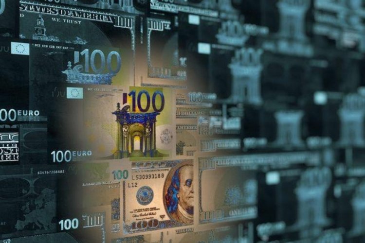 'Merkez Bankası i&ccedil;in kilit &ouml;neme sahip' dedi: Dev bankadan dolar ve euro i&ccedil;in yılsonu tahmini