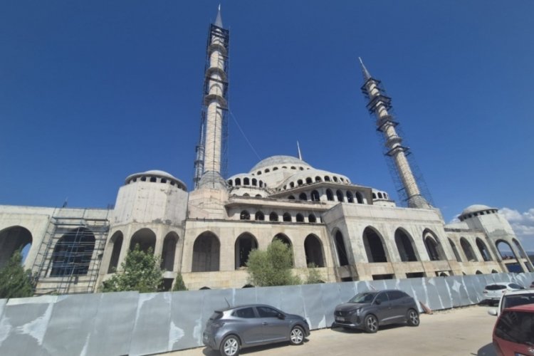 Bursa Uludağ &Uuml;niversitesi'ne yapılan cami bitmeyi bekliyor