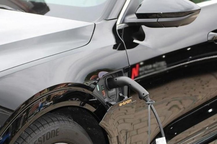 Elektrikli otomobillerde k&uuml;resel satışlar artış g&ouml;sterdi