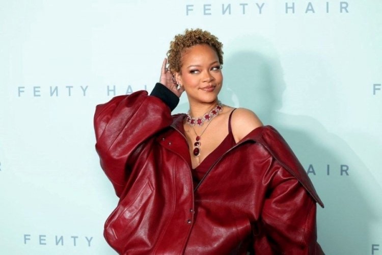 Rihanna'dan alb&uuml;m m&uuml;jdesi