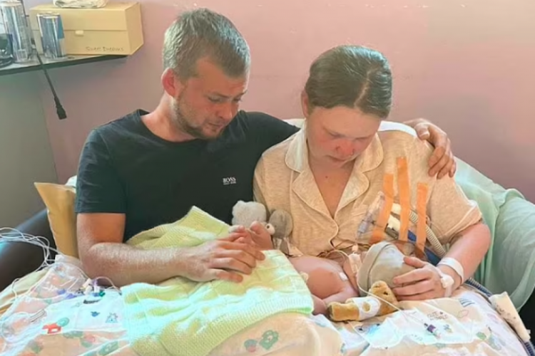 İhmalden bebeğini kaybetti ebe oldu