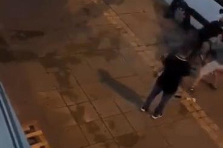 İstanbul'da ağabeyinin kavga ettiği şahsı &ouml;ld&uuml;resiye d&ouml;vd&uuml;