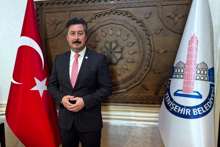 AK Parti'ye ge&ccedil;eceği konuşulan Bursa Yenişehir Belediye Başkanı &Ouml;zel'den a&ccedil;ıklama