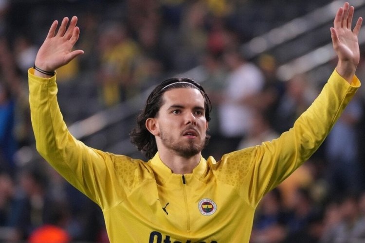 Şampiyonlar Ligi'nden elenen Fenerbah&ccedil;e Ferdi Kadıoğlu'nu zor tutuyor