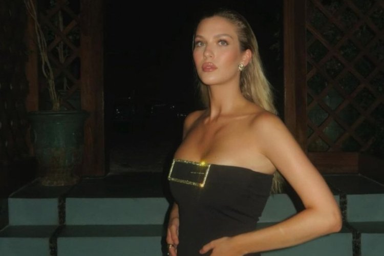 Yasemin Şefkatli ikiz oğullarıyla poz verdi!
