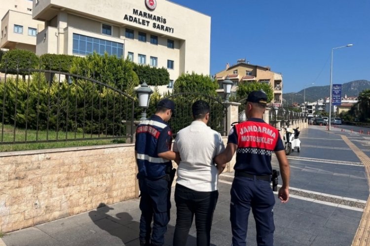 Kadın ş&uuml;pheli erkek kılığında yakalandı