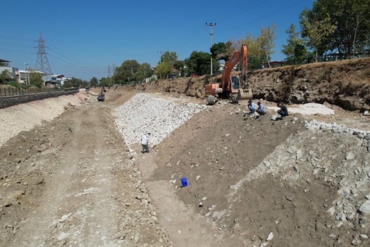 Bursa'da Deli&ccedil;ay'daki ıslah &ccedil;alışmalarının y&uuml;zde 40'ı tamamlandı