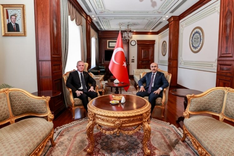 Bursa Valisi Demirtaş, İstanbul Valisi G&uuml;l'&uuml; ağırladı