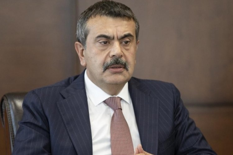 Bakan Tekin Bursa'daki İmam Hatip M&uuml;d&uuml;r&uuml;'n&uuml;n s&ouml;zlerini değerlendirdi