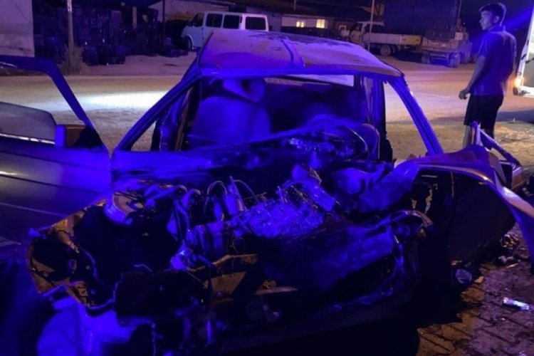 Hurdaya d&ouml;nen ara&ccedil;tan sağ &ccedil;ıktılar