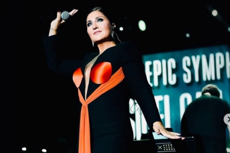 Sibel Can'ın Bursa konserindeki tarzı g&uuml;ndem oldu!