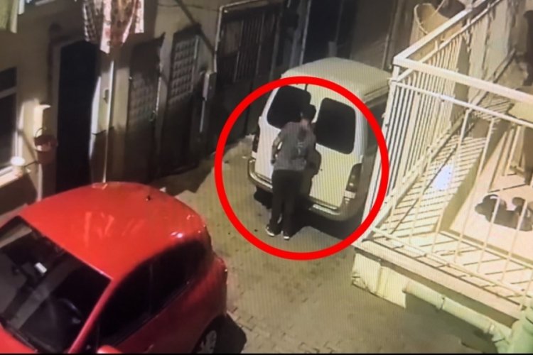 Bursa'da teyp hırsızı ka&ccedil;amadı, soluğu cezaevinde aldı