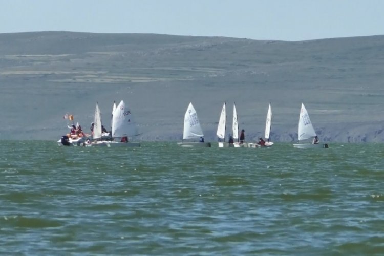 Kars'ta yelken Optimist Yarışları başladı: Heyecan dorukta!