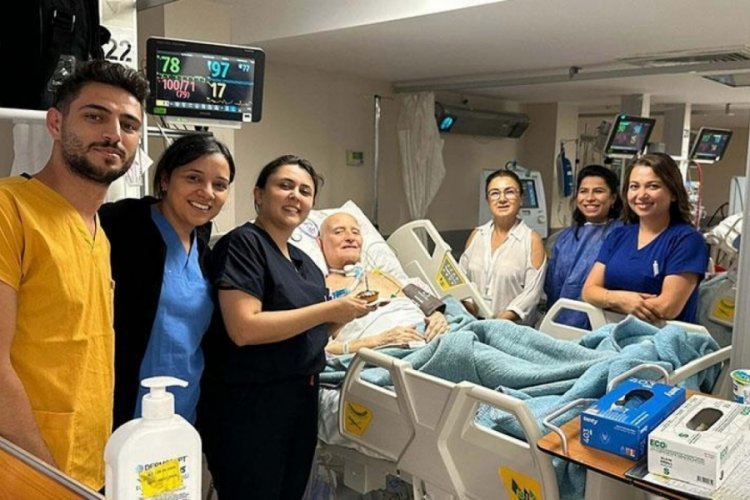İzmir'de ent&uuml;be edildi, 2 kez kalbi durdu! Hayata tutunup, sağlığına kavuştu