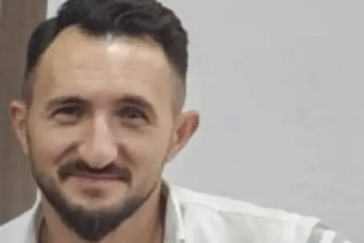Ordu'da istinat duvarına &ccedil;arpan otomobildeki s&uuml;r&uuml;c&uuml; ile arkadaşı &ouml;ld&uuml;