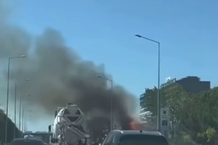 Bursa'da boş arazide yangın