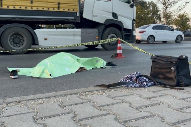 Eskişehir'de otomobilin &ccedil;arptığı yaşlı kadın hayatını kaybetti