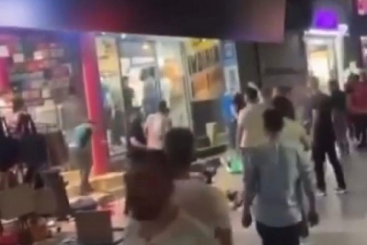 Batman'da taşlı sopalı kavga: Ortalık savaş alanına d&ouml;nd&uuml;