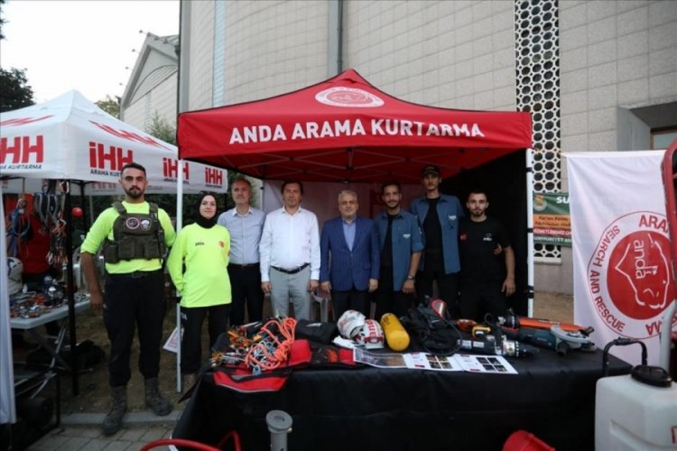 İneg&ouml;l Belediyesi 99 depremini andı