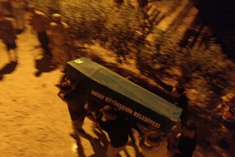 Hatay'da 25 yaşındaki gen&ccedil; serinlenmek i&ccedil;in girdiği g&ouml;lette boğuldu