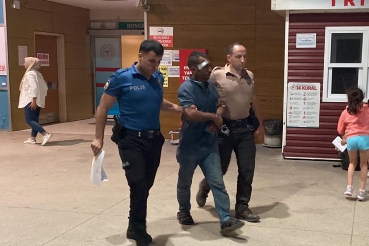 Bursa'da tamir i&ccedil;in bırakılan otomobili par&ccedil;alara ayırıp, motorunu s&ouml;kt&uuml;