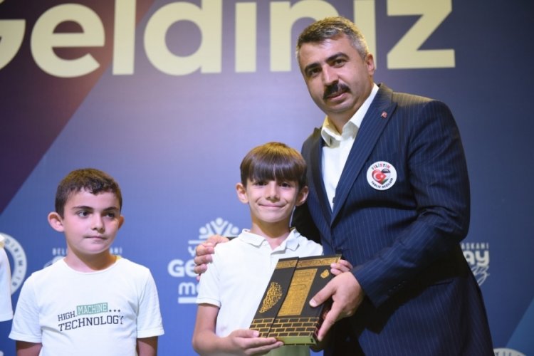 Yıldırım Belediyesi minik sporculara sertifikalarını verdi