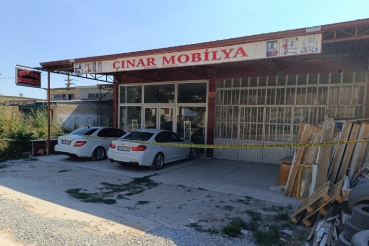 Konya'da uzman &ccedil;avuş kira anlaşmazlığı nedeniyle ev sahibi ile oğlunu &ouml;ld&uuml;rd&uuml;