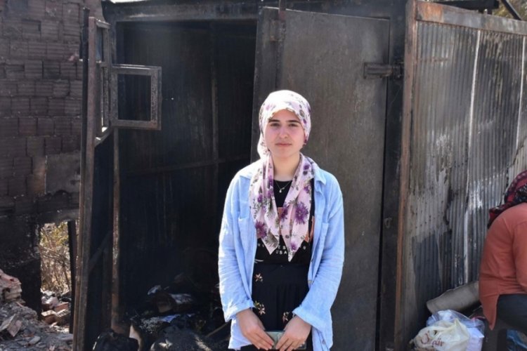 İzmir, k&uuml;l oldu: &Uuml;niversite a&ccedil;ılacak ama hi&ccedil;bir eşyam kalmadı