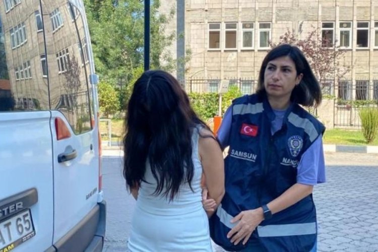 Samsun'da durdurulan otomobilde uyuşturucu ele ge&ccedil;irildi: 1 g&ouml;zaltı
