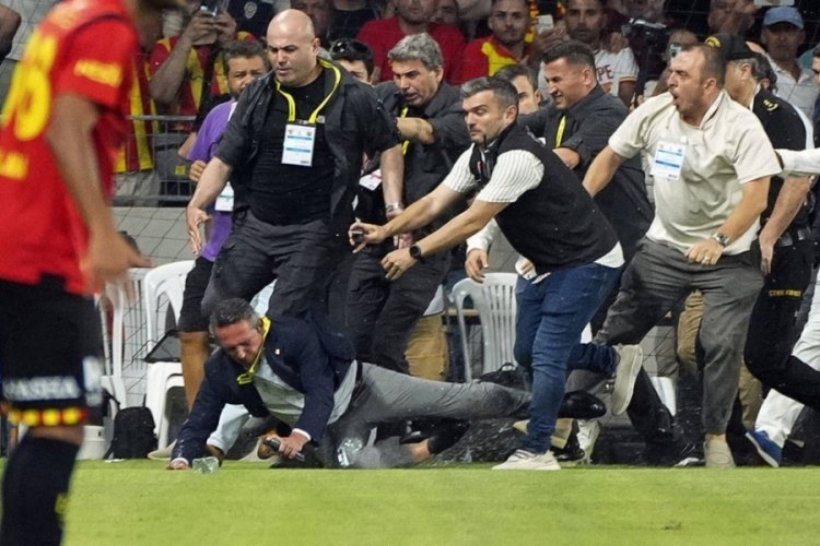 Fenerbah&ccedil;e'den G&ouml;ztepe ma&ccedil;ında yaşananlara ilişkin yeni a&ccedil;ıklama!