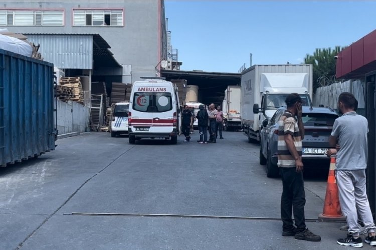 İşyerinde feci kaza: 1 &ouml;l&uuml;, 1 yaralı