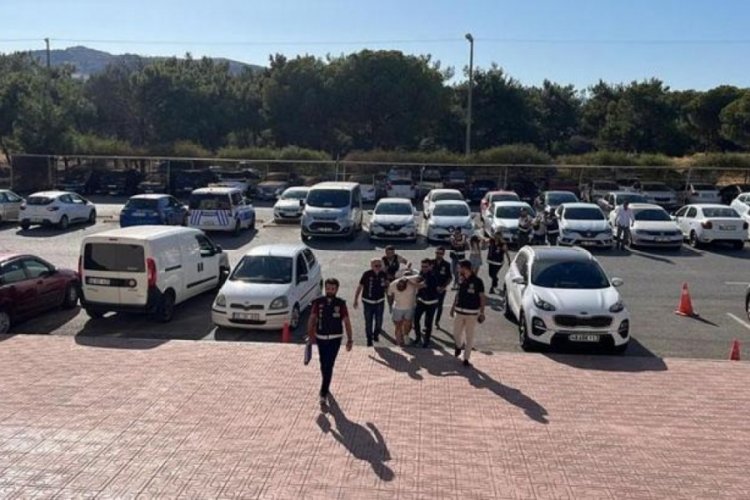Bodrum'da 2 kişinin &ouml;ld&uuml;ğ&uuml; silahlı saldırıda 4 ş&uuml;pheli adliyeye sevk edildi!