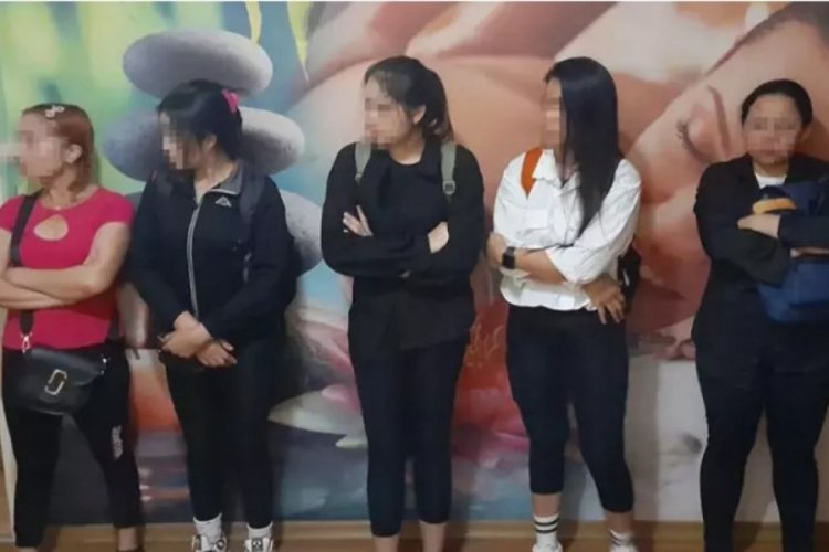 Masaj salonlarına denetleme yapıldı! 21 kadın yakalandı